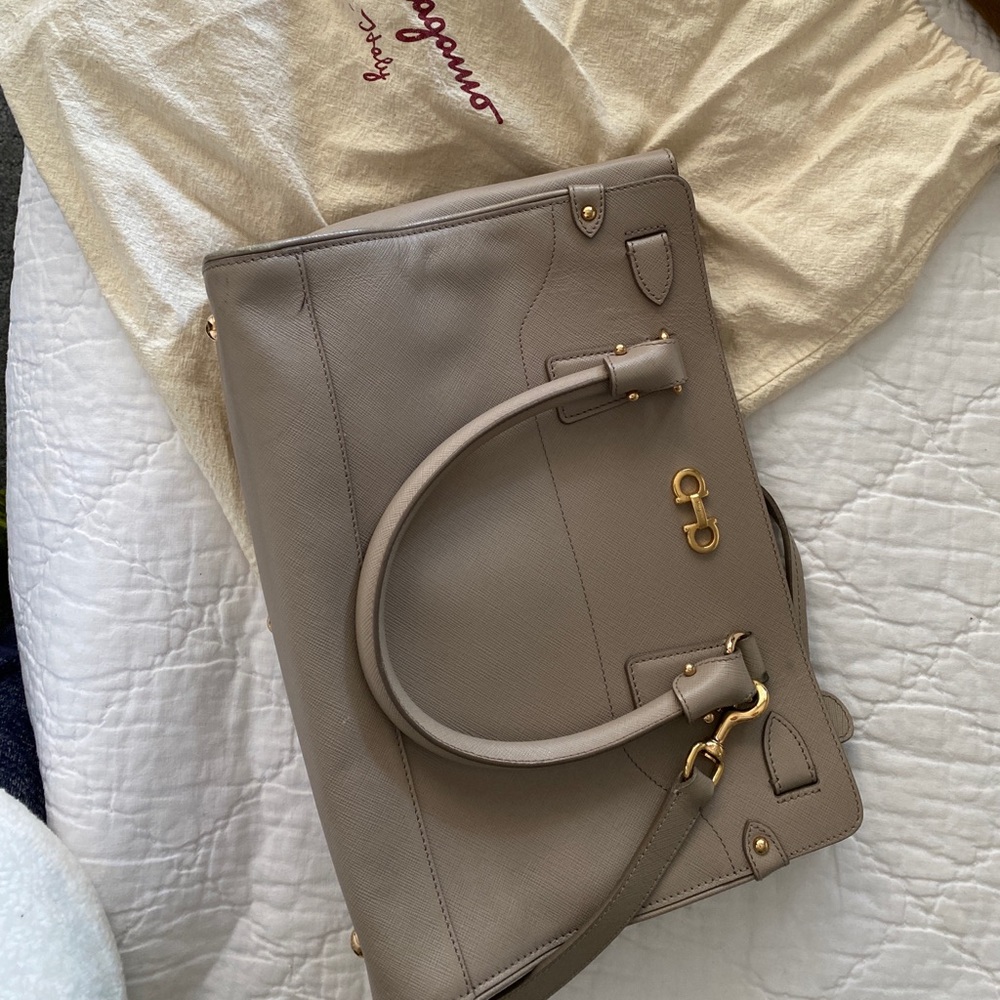 Authentic Beige Salvatore Ferragamo Hand Tote